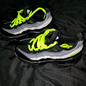 Nike Kids Sneakers Black and Neon Green